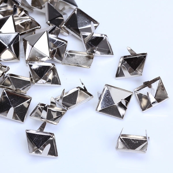 Crofta 100pcs 2 Prongs Pyramid Studs 12mm Silver