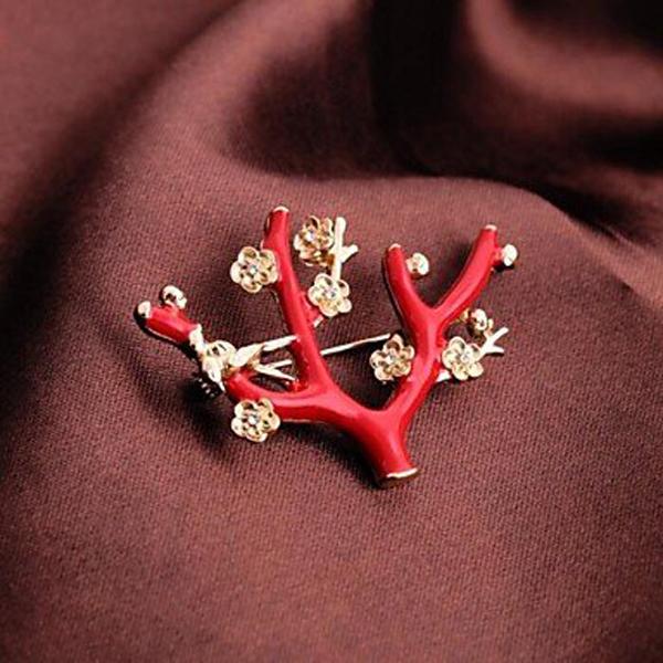 Crofta 1pc Cute Red Tree Branch Flower Gold Plated Alloy Brooch Christmas Gift