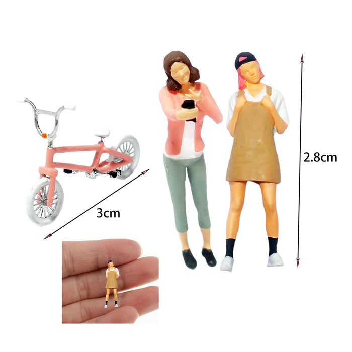 Crofta 1/64 Figures Girl Selfie for Desktop Ornament Architecture Model Collections