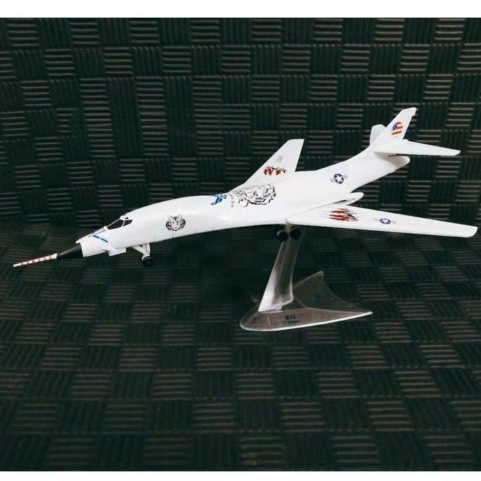 Crofta 1/144 Scale Aircraft Model Collection Aircraft Ornament for Living Room Cafe Style B